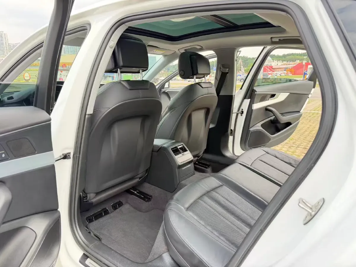 2020 Audi A4L 2.0T 190HP L4 7DCT,autocango,china used car exporter,china ev exporter,chinese used car exporter,chinese used ev exporter