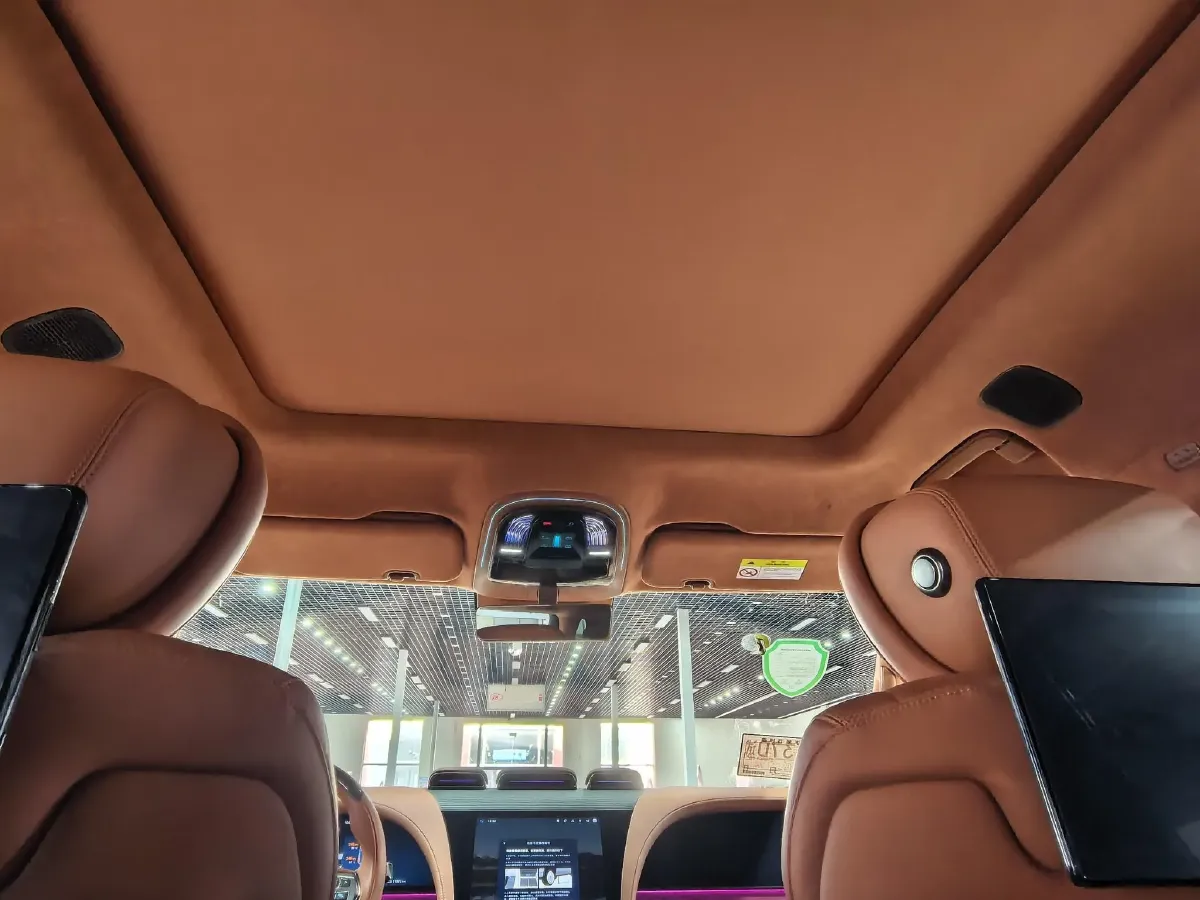 2023 YangWang U8 2.0T 272HP L4 REEV 49.05KWH,autocango,china used car exporter,china ev exporter,chinese used car exporter,chinese used ev exporter