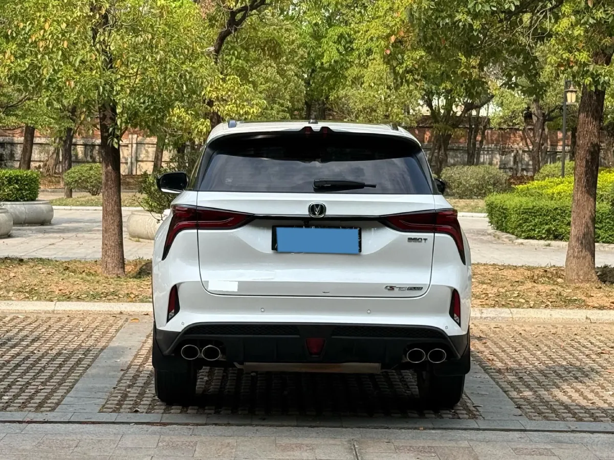 2022 ChangAn CS75 Plus 2.0T 233HP L4 8AT,autocango,china used car exporter,china ev exporter,chinese used car exporter,chinese used ev exporter