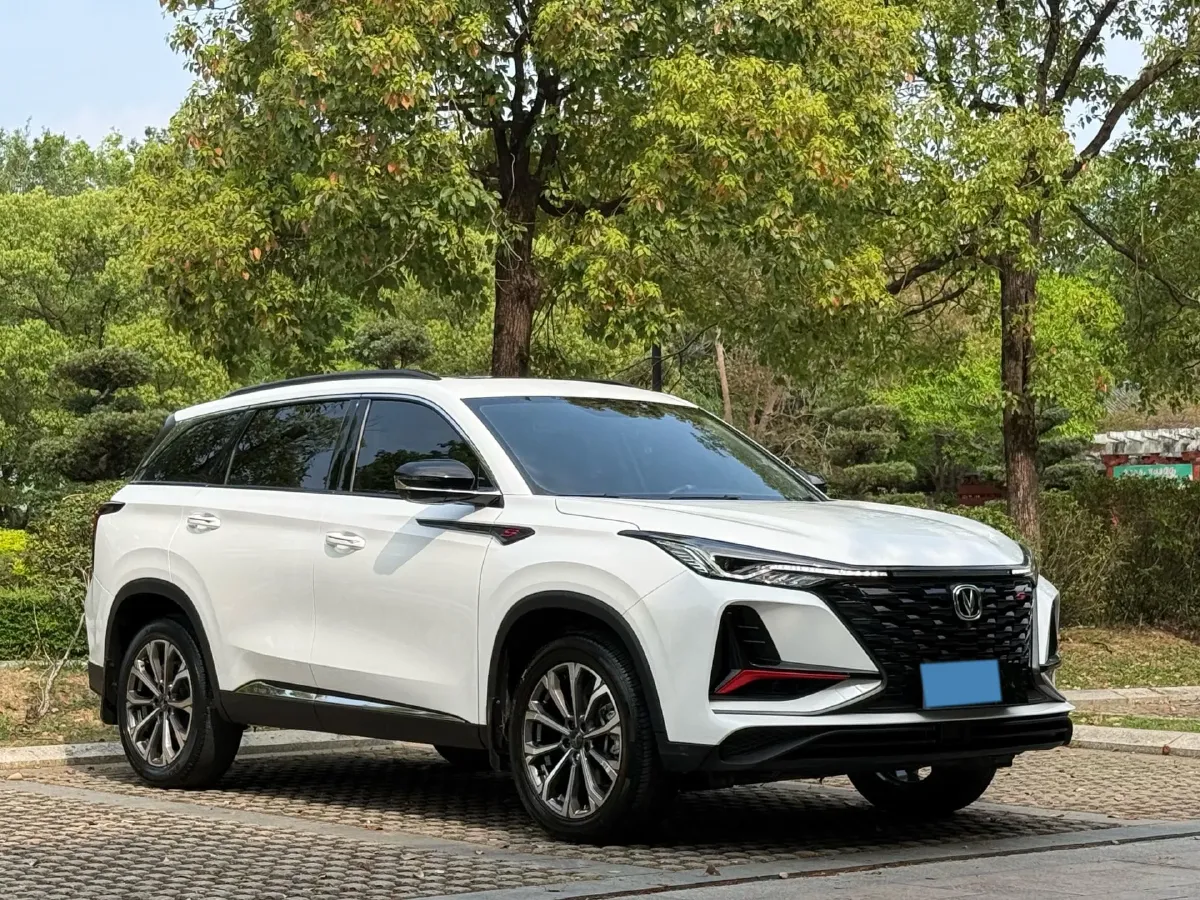 2022 ChangAn CS75 Plus 2.0T 233HP L4 8AT,autocango,china used car exporter,china ev exporter,chinese used car exporter,chinese used ev exporter