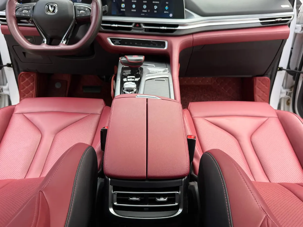 2022 ChangAn CS75 Plus 2.0T 233HP L4 8AT,autocango,china used car exporter,china ev exporter,chinese used car exporter,chinese used ev exporter