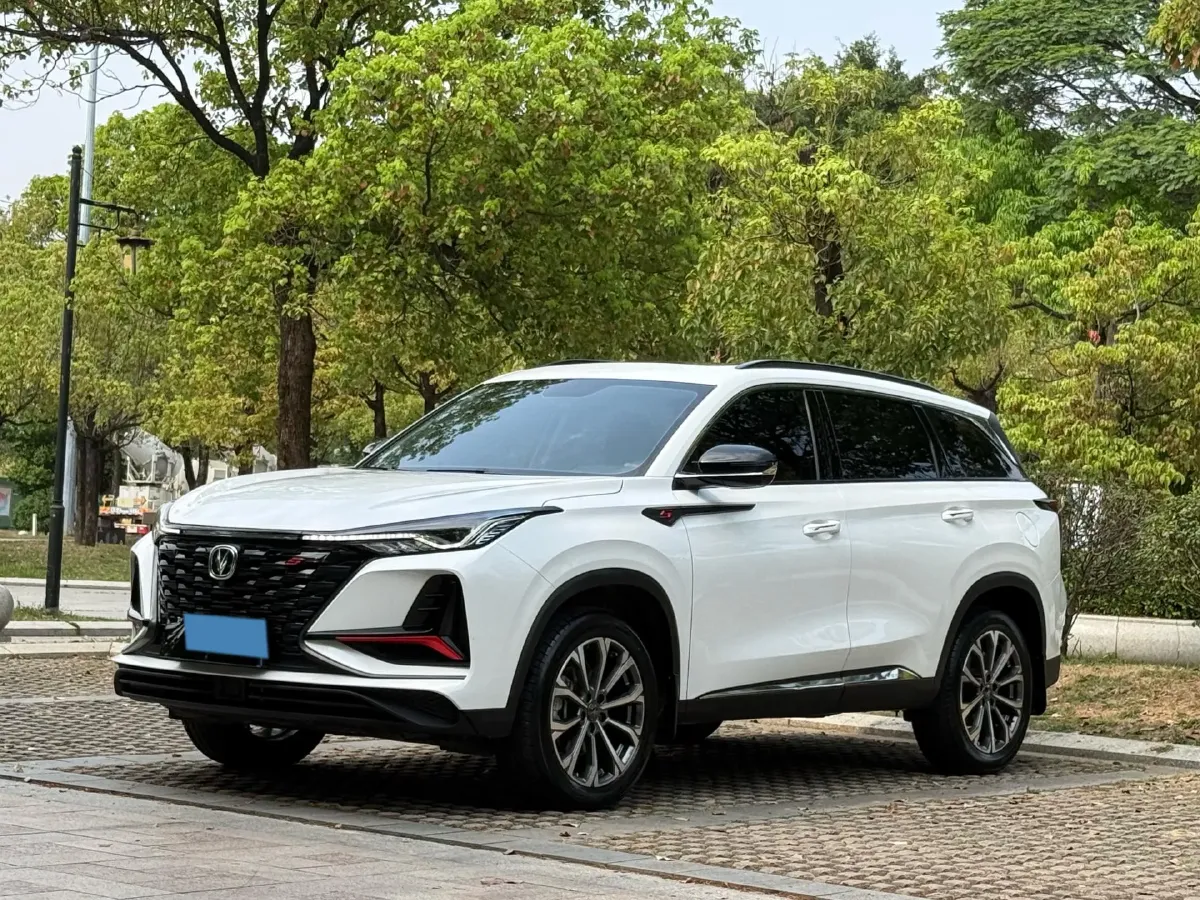 2022 ChangAn CS75 Plus 2.0T 233HP L4 8AT,autocango,china used car exporter,china ev exporter,chinese used car exporter,chinese used ev exporter