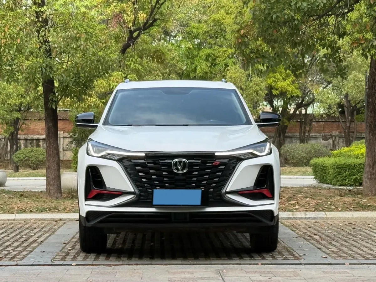 2022 ChangAn CS75 Plus 2.0T 233HP L4 8AT,autocango,china used car exporter,china ev exporter,chinese used car exporter,chinese used ev exporter