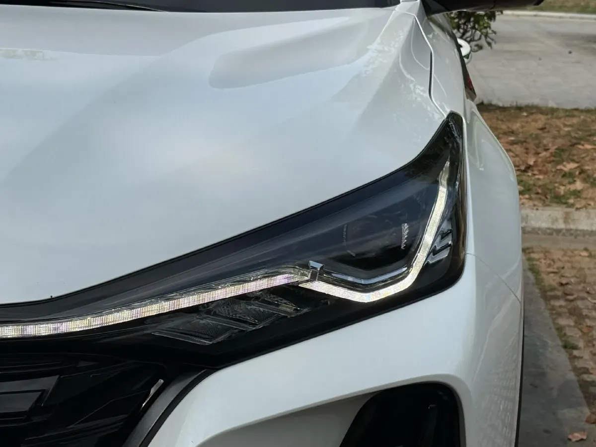 2022 ChangAn CS75 Plus 2.0T 233HP L4 8AT,autocango,china used car exporter,china ev exporter,chinese used car exporter,chinese used ev exporter