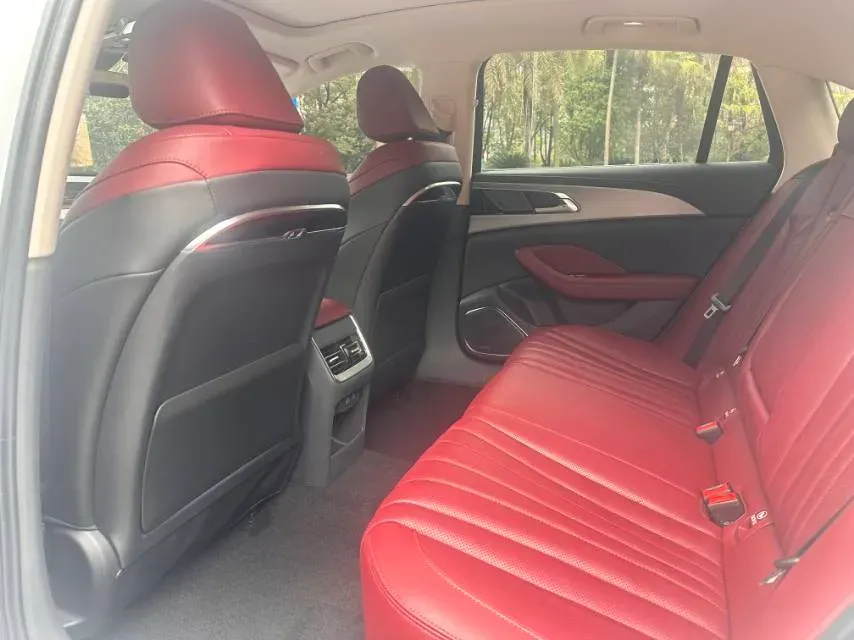 2022 HongQi H5 1.8T 197HP L4 6AT,autocango,china used car exporter,china ev exporter,chinese used car exporter,chinese used ev exporter