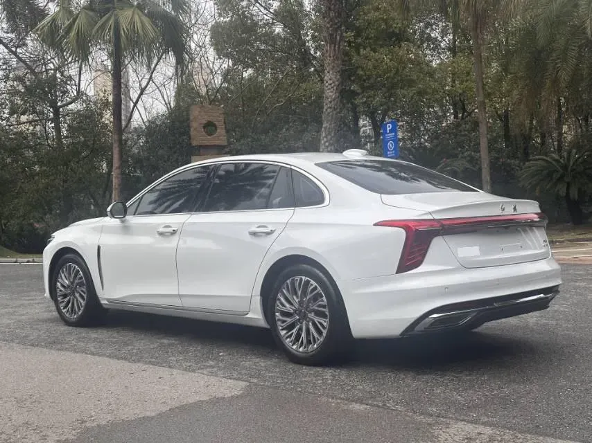 2022 HongQi H5 1.8T 197HP L4 6AT,autocango,china used car exporter,china ev exporter,chinese used car exporter,chinese used ev exporter