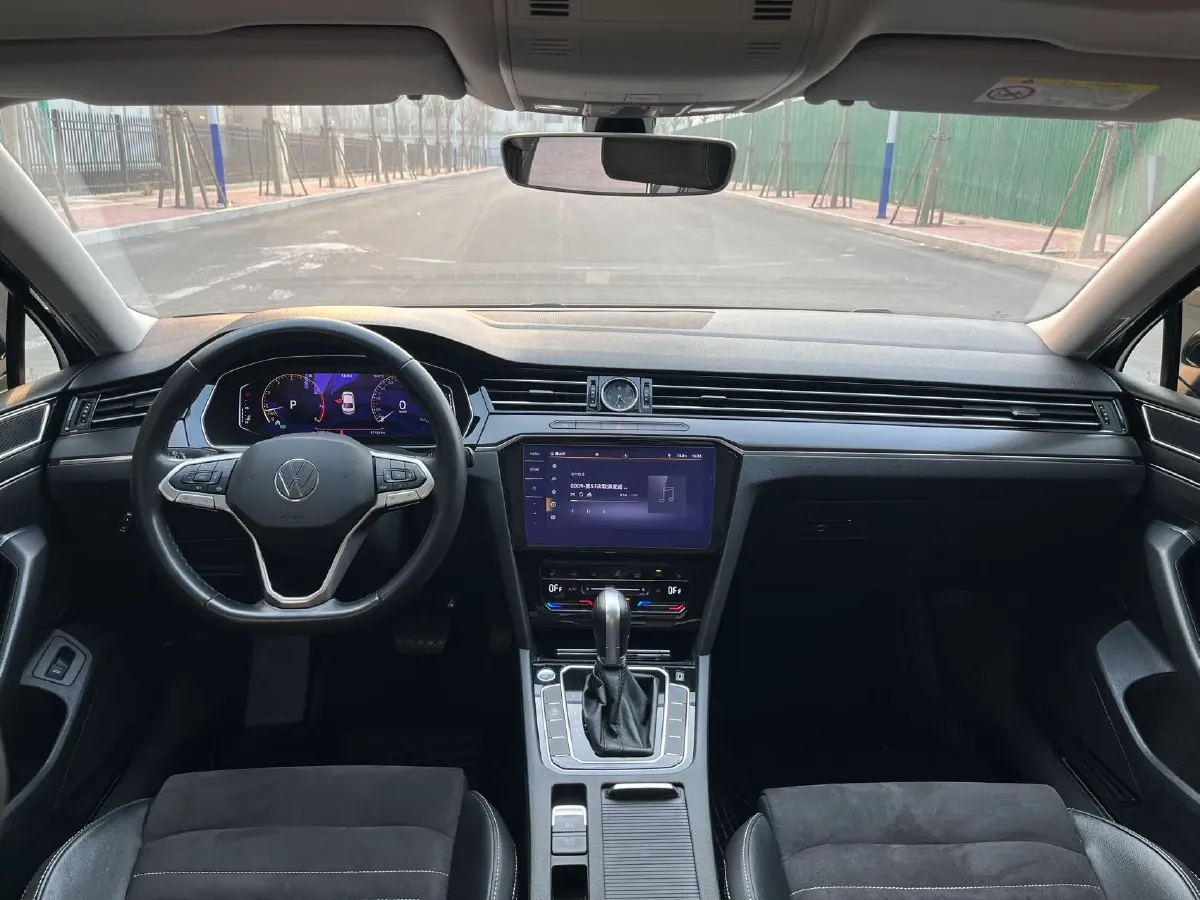 2020 Volkswagen Magotan 2.0T 186HP L4 7DCT,autocango,china used car exporter,china ev exporter,chinese used car exporter,chinese used ev exporter