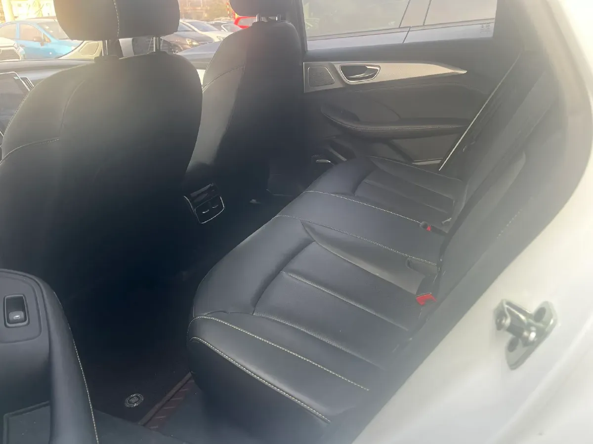 2022 Roewe RX5 eMAX 1.5T 169HP L4 AMT PHEV 16.6KWH,autocango,china used car exporter,china ev exporter,chinese used car exporter,chinese used ev exporter