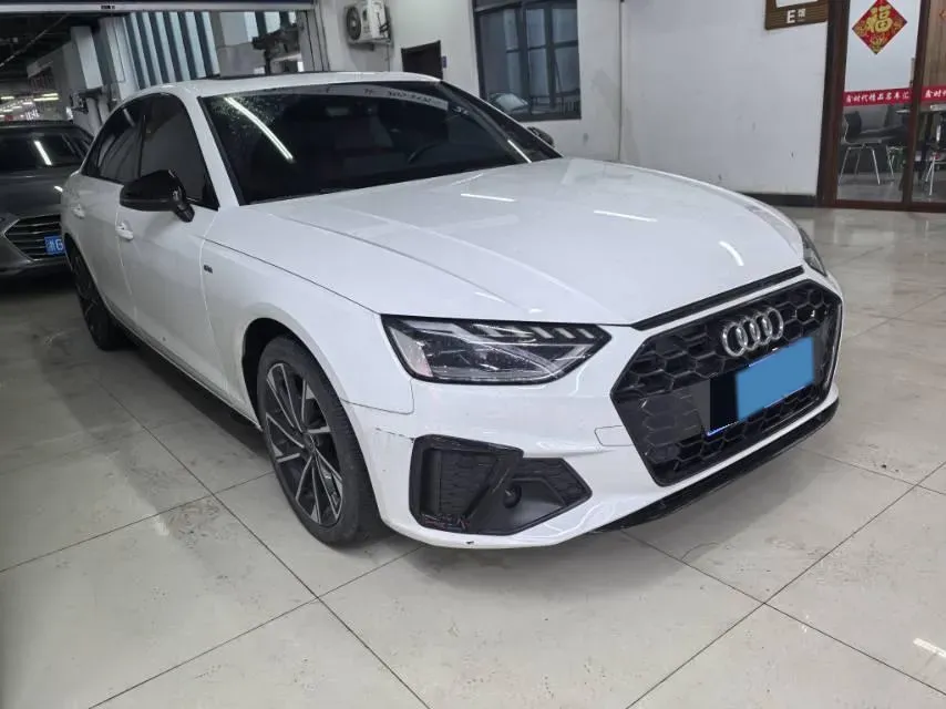 2023 Audi A4L 2.0T 190HP L4 7DCT,autocango,china used car exporter,china ev exporter,chinese used car exporter,chinese used ev exporter