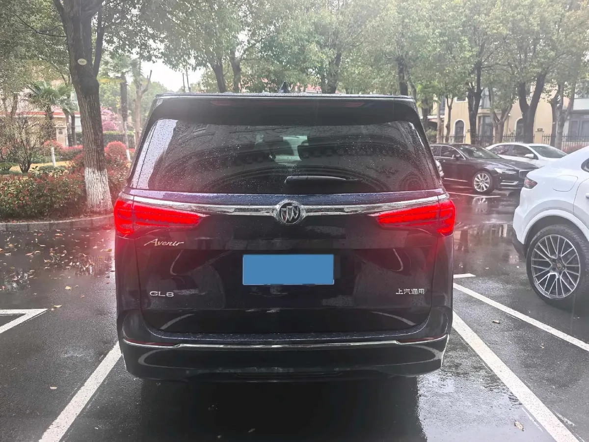 2020 Buick GL8 2.0T 237HP L4 9AT,autocango,china used car exporter,china ev exporter,chinese used car exporter,chinese used ev exporter