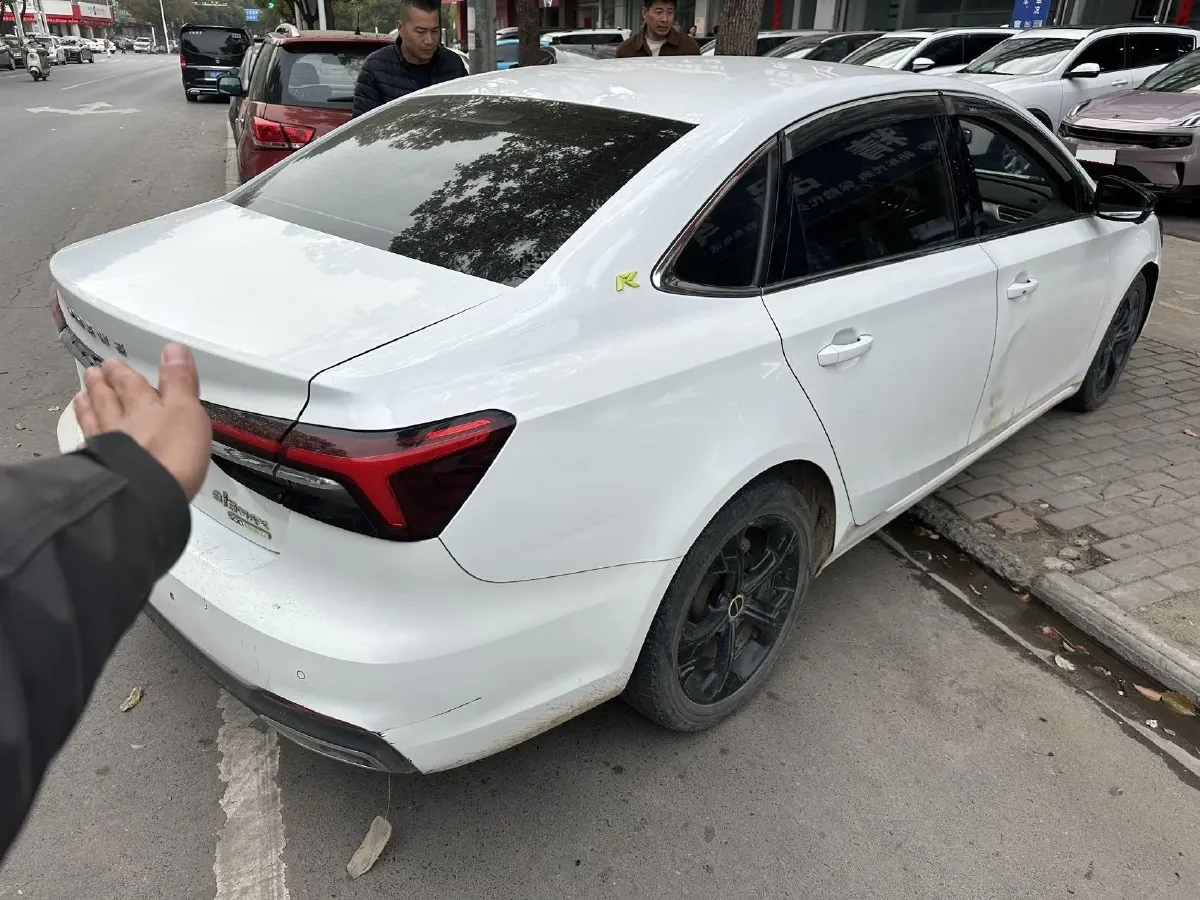 2020 Roewe i6 MAX 1.5T 169HP L4 AMT PHEV,autocango,china used car exporter,china ev exporter,chinese used car exporter,chinese used ev exporter