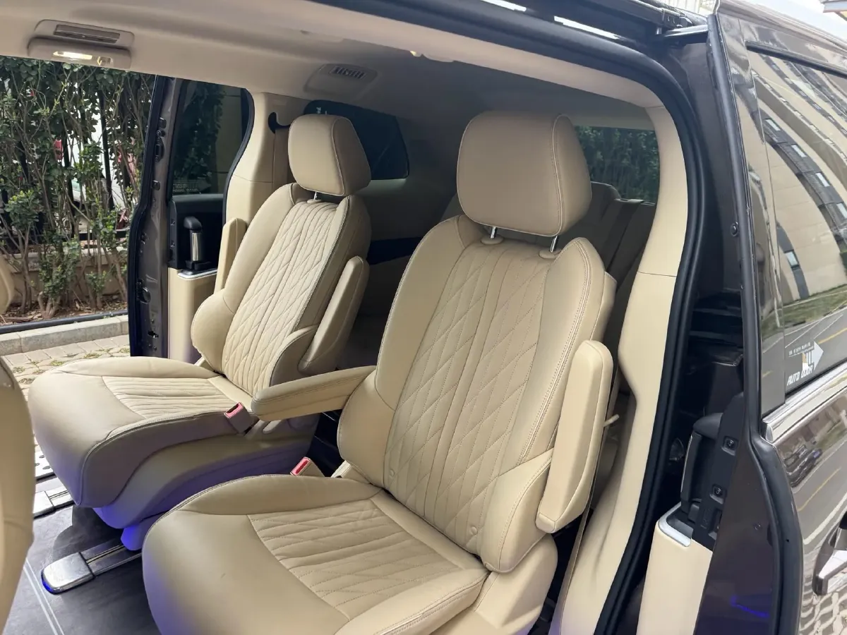 2021 Buick GL8 2.0T 237HP L4 9AT,autocango,china used car exporter,china ev exporter,chinese used car exporter,chinese used ev exporter