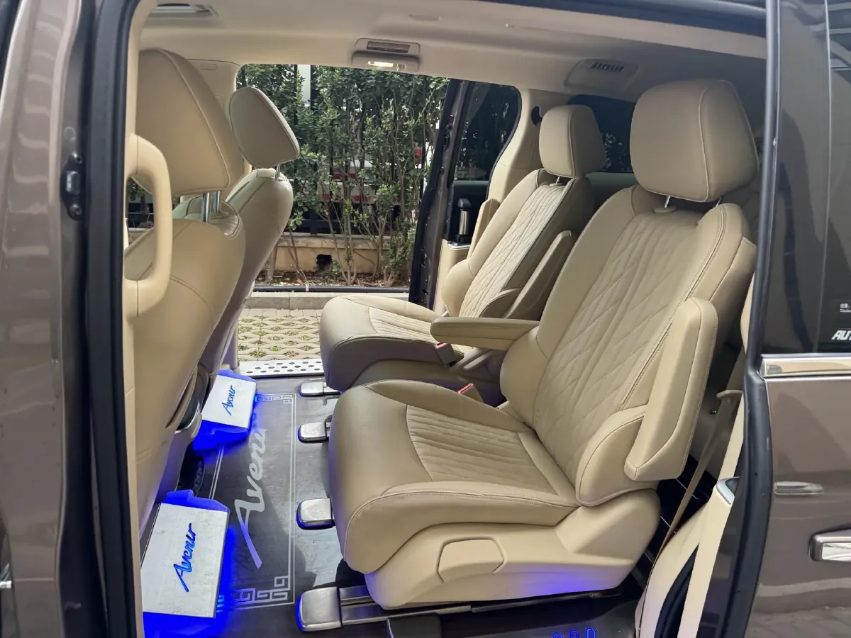 2021 Buick GL8 2.0T 237HP L4 9AT,autocango,china used car exporter,china ev exporter,chinese used car exporter,chinese used ev exporter