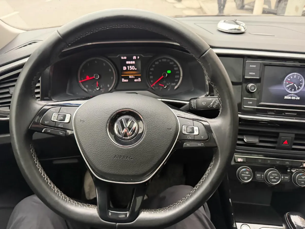 2019 MINI CLUBMAN 1.5T 102HP L3 6AT,autocango,china used car exporter,china ev exporter,chinese used car exporter,chinese used ev exporter