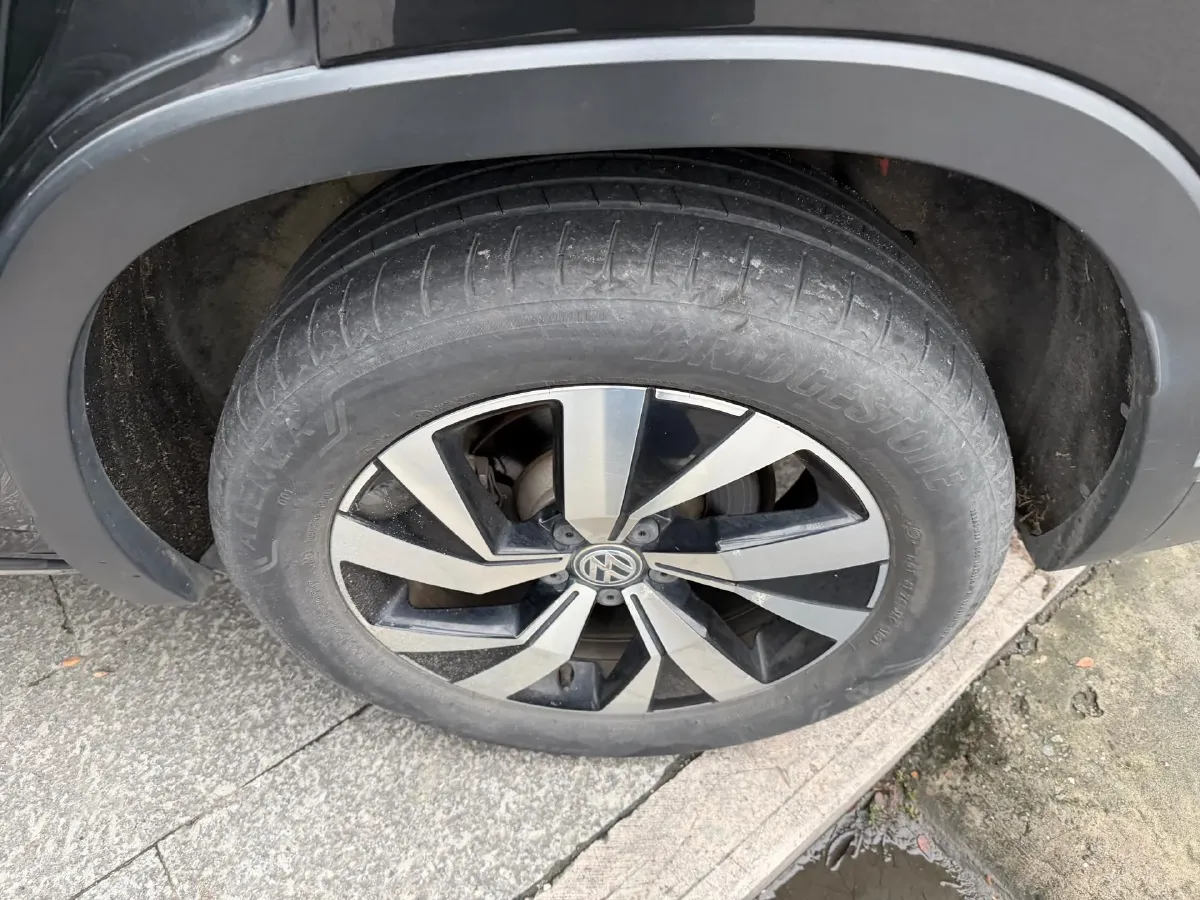 2019 MINI CLUBMAN 1.5T 102HP L3 6AT,autocango,china used car exporter,china ev exporter,chinese used car exporter,chinese used ev exporter