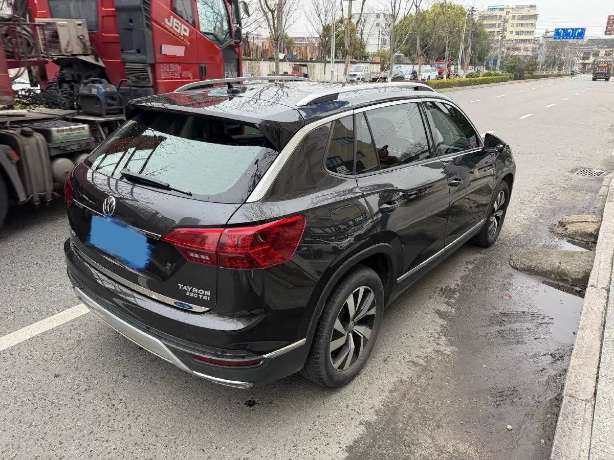 2019 MINI CLUBMAN 1.5T 102HP L3 6AT,autocango,china used car exporter,china ev exporter,chinese used car exporter,chinese used ev exporter