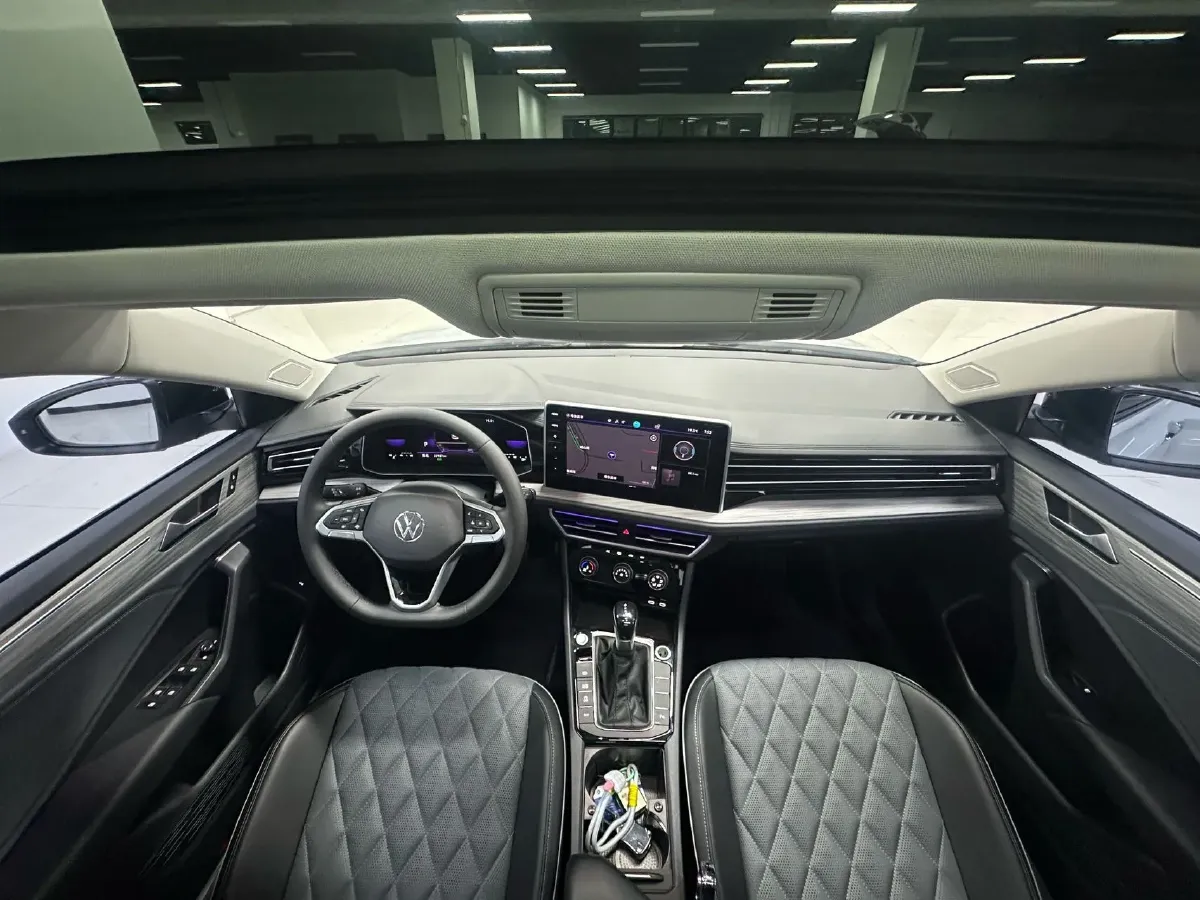 2023 Volkswagen Sagitar 1.4T 150HP L4 7DCT,autocango,china used car exporter,china ev exporter,chinese used car exporter,chinese used ev exporter