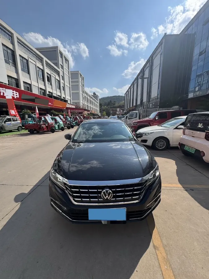 2021 Volkswagen Passat 2.0T 186HP L4 7DCT,autocango,china used car exporter,china ev exporter,chinese used car exporter,chinese used ev exporter