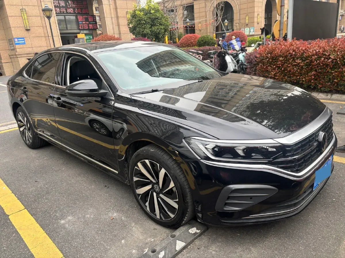 2025 Volkswagen Passat 2.0T 186HP L4 7DCT,autocango,china used car exporter,china ev exporter,chinese used car exporter,chinese used ev exporter