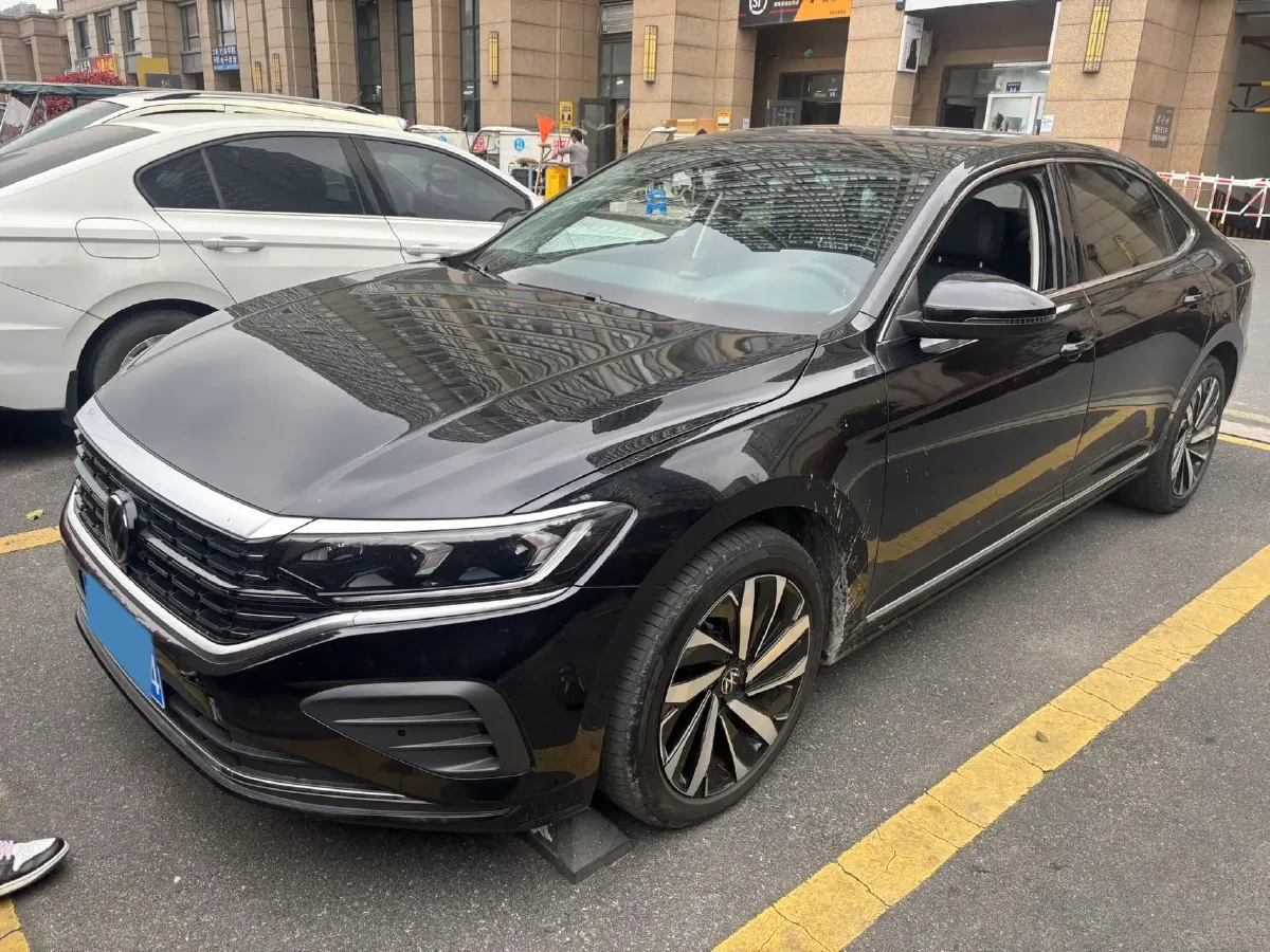 2025 Volkswagen Passat 2.0T 186HP L4 7DCT,autocango,china used car exporter,china ev exporter,chinese used car exporter,chinese used ev exporter