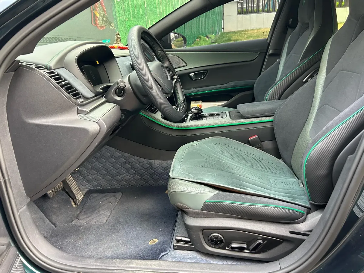 2022 Toyota Highlander 2.5L 192HP L4 E-CVT Hybrid,autocango,china used car exporter,china ev exporter,chinese used car exporter,chinese used ev exporter