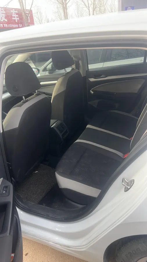 2023 Volkswagen Golf 1.2T 116HP L4 7DCT,autocango,china used car exporter,china ev exporter,chinese used car exporter,chinese used ev exporter