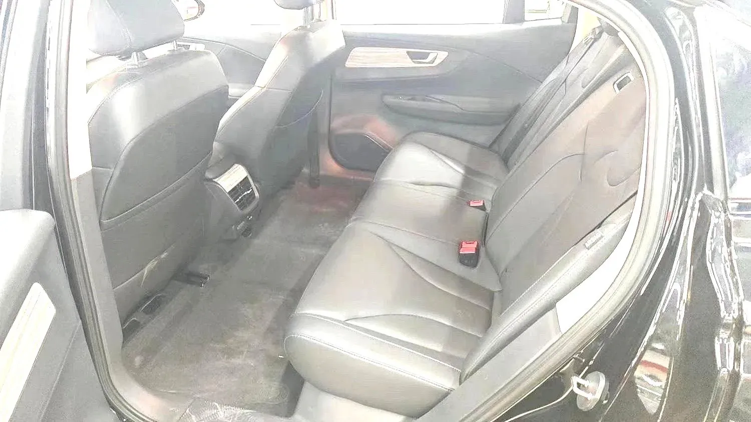 2023 HongQi E-QM5 BEV 54KWH,autocango,china used car exporter,china ev exporter,chinese used car exporter,chinese used ev exporter