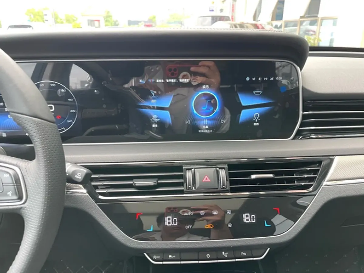 2022 HongQi HS5 2.0T 224HP L4 6AT,autocango,china used car exporter,china ev exporter,chinese used car exporter,chinese used ev exporter