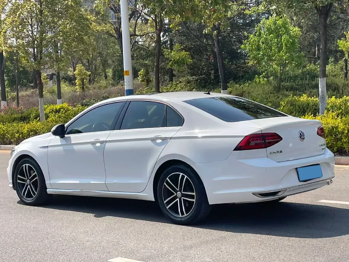 2019 Volkswagen Passat 1.4T 150HP L4 7DCT,autocango,china used car exporter,china ev exporter,chinese used car exporter,chinese used ev exporter