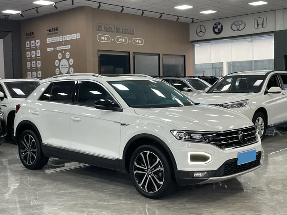 2022 Volkswagen T-Roc 1.4T 150HP L4 7DCT,autocango,china used car exporter,china ev exporter,chinese used car exporter,chinese used ev exporter