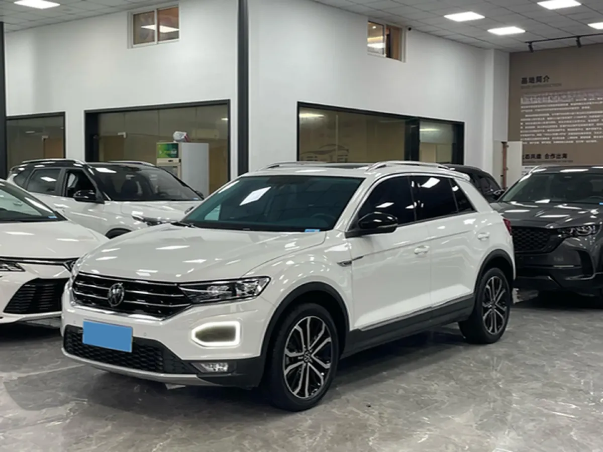 2022 Volkswagen T-Roc 1.4T 150HP L4 7DCT,autocango,china used car exporter,china ev exporter,chinese used car exporter,chinese used ev exporter