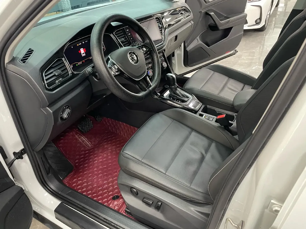 2022 Volkswagen T-Roc 1.4T 150HP L4 7DCT,autocango,china used car exporter,china ev exporter,chinese used car exporter,chinese used ev exporter