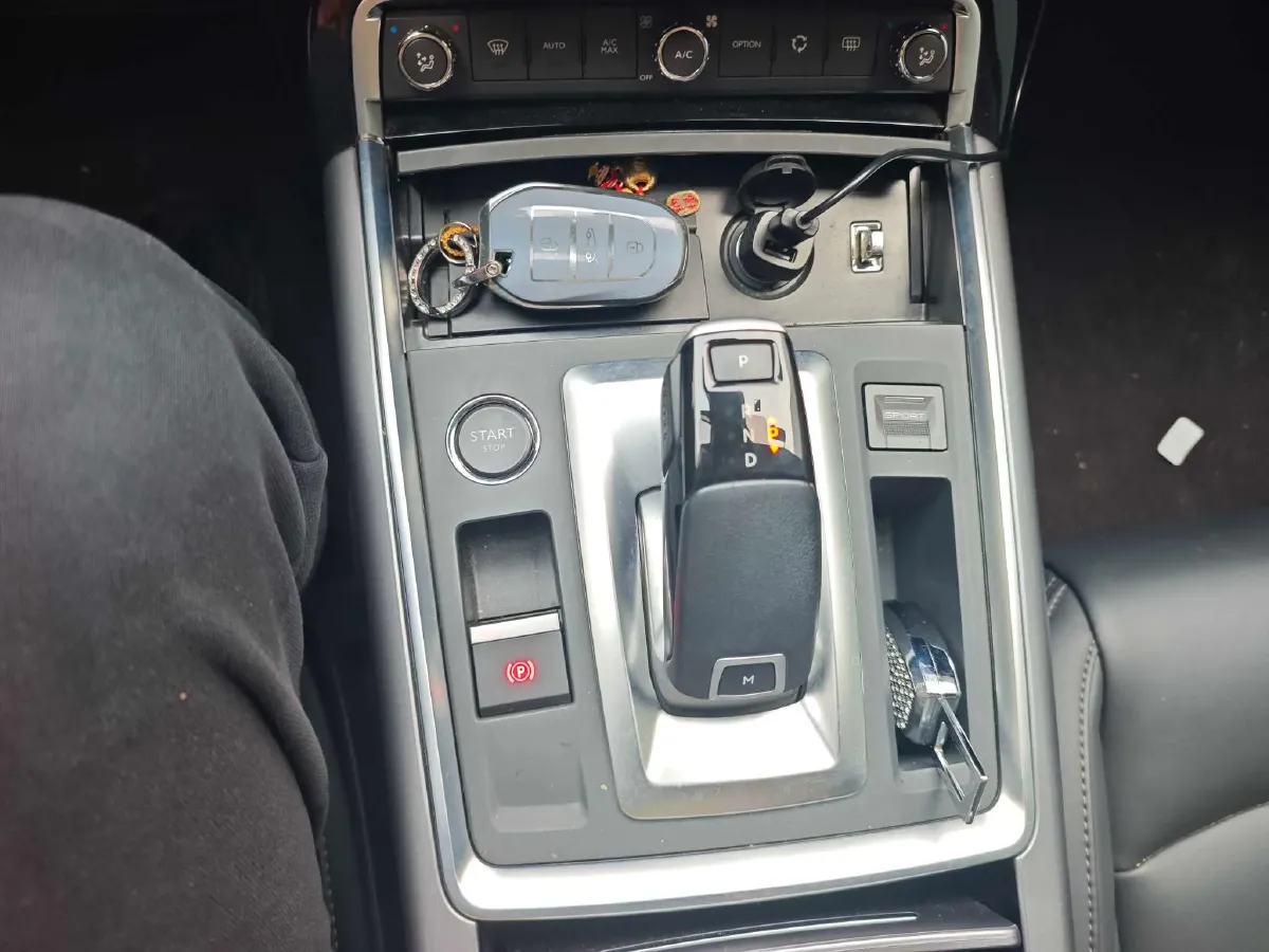 2021 Citroen C6 1.8T 211HP L4 8AT,autocango,china used car exporter,china ev exporter,chinese used car exporter,chinese used ev exporter