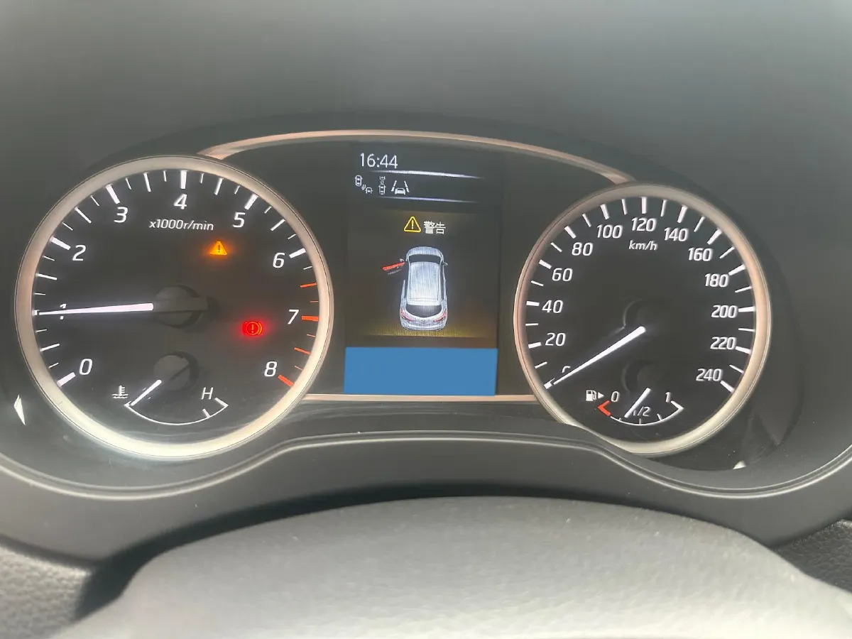 2021 Nissan Tiida 1.6L 122HP L4 CVT,autocango,china used car exporter,china ev exporter,chinese used car exporter,chinese used ev exporter