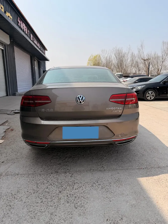 2017 Volkswagen Magotan 1.8T 180HP L4 7DCT,autocango,china used car exporter,china ev exporter,chinese used car exporter,chinese used ev exporter