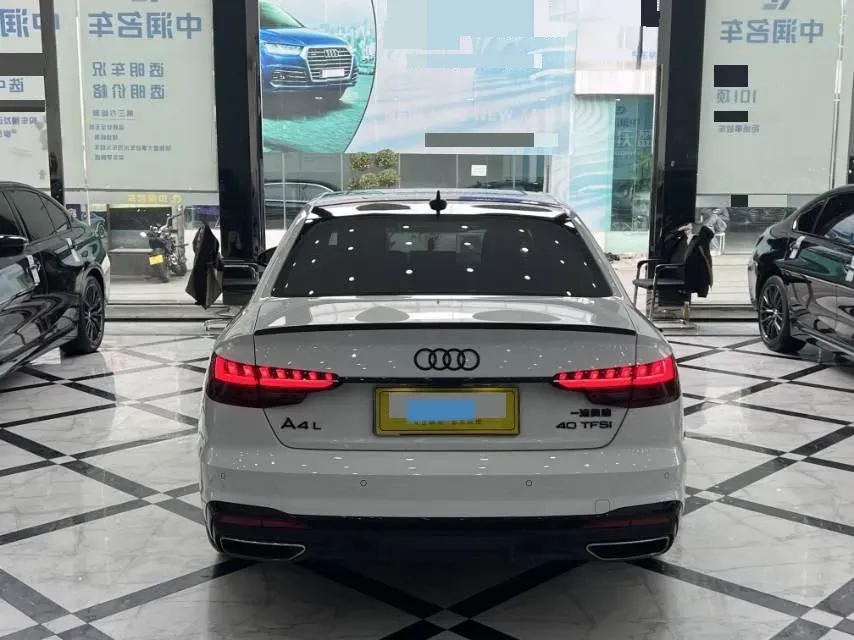 2024 Audi A4L 2.0T 190HP L4 7DCT,autocango,china used car exporter,china ev exporter,chinese used car exporter,chinese used ev exporter