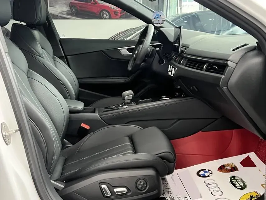 2024 Audi A4L 2.0T 190HP L4 7DCT,autocango,china used car exporter,china ev exporter,chinese used car exporter,chinese used ev exporter