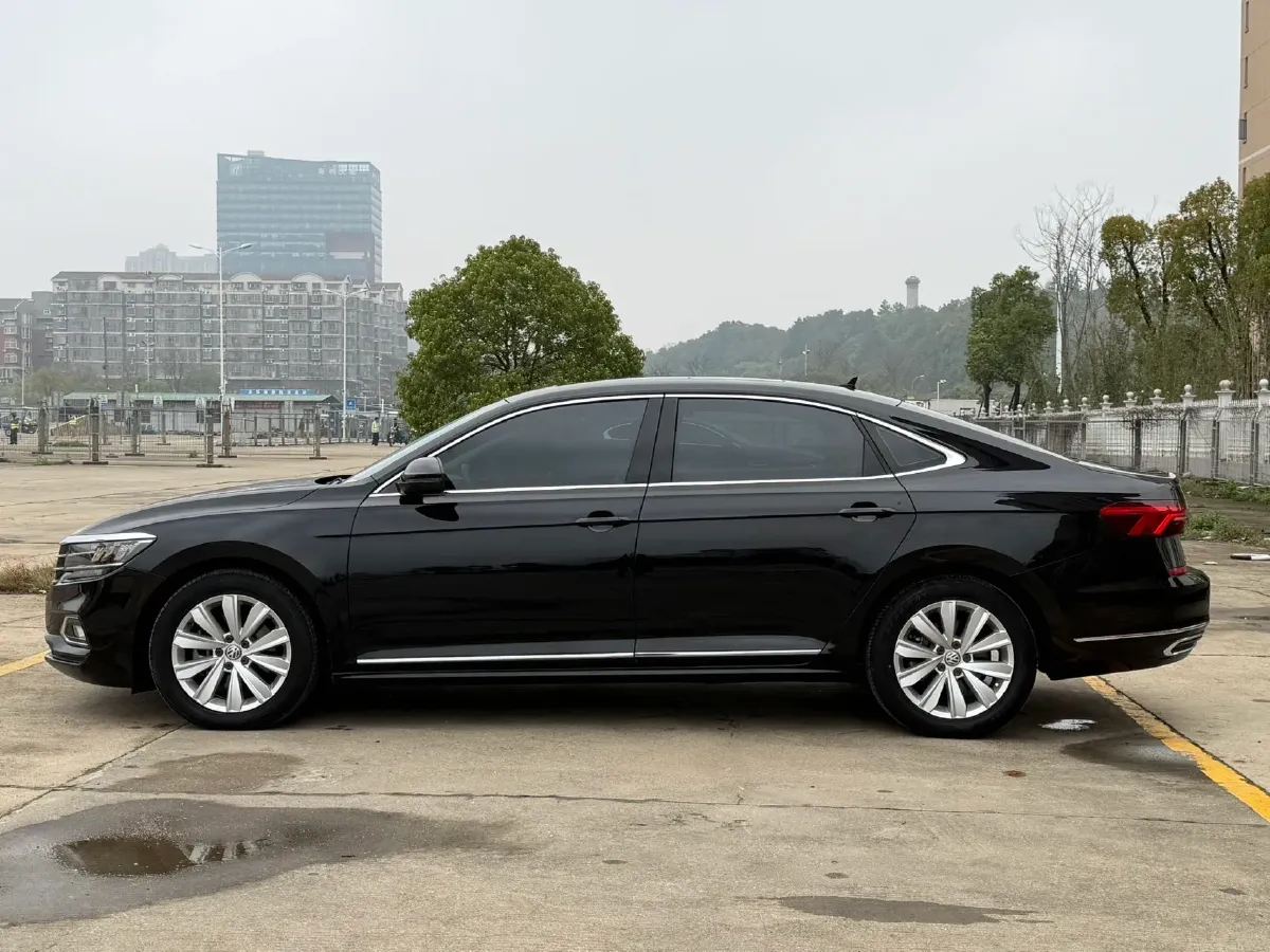 2019 Skoda Kodiak 2.0T 186HP L4 7DCT,autocango,china used car exporter,china ev exporter,chinese used car exporter,chinese used ev exporter