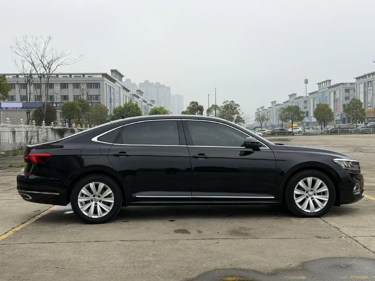 2019 Skoda Kodiak 2.0T 186HP L4 7DCT,autocango,china used car exporter,china ev exporter,chinese used car exporter,chinese used ev exporter