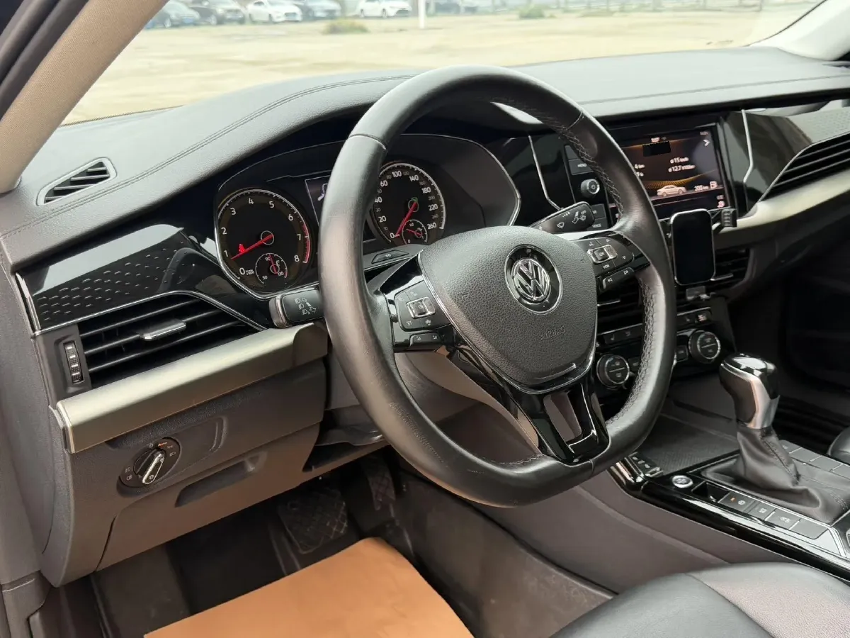 2019 Skoda Kodiak 2.0T 186HP L4 7DCT,autocango,china used car exporter,china ev exporter,chinese used car exporter,chinese used ev exporter