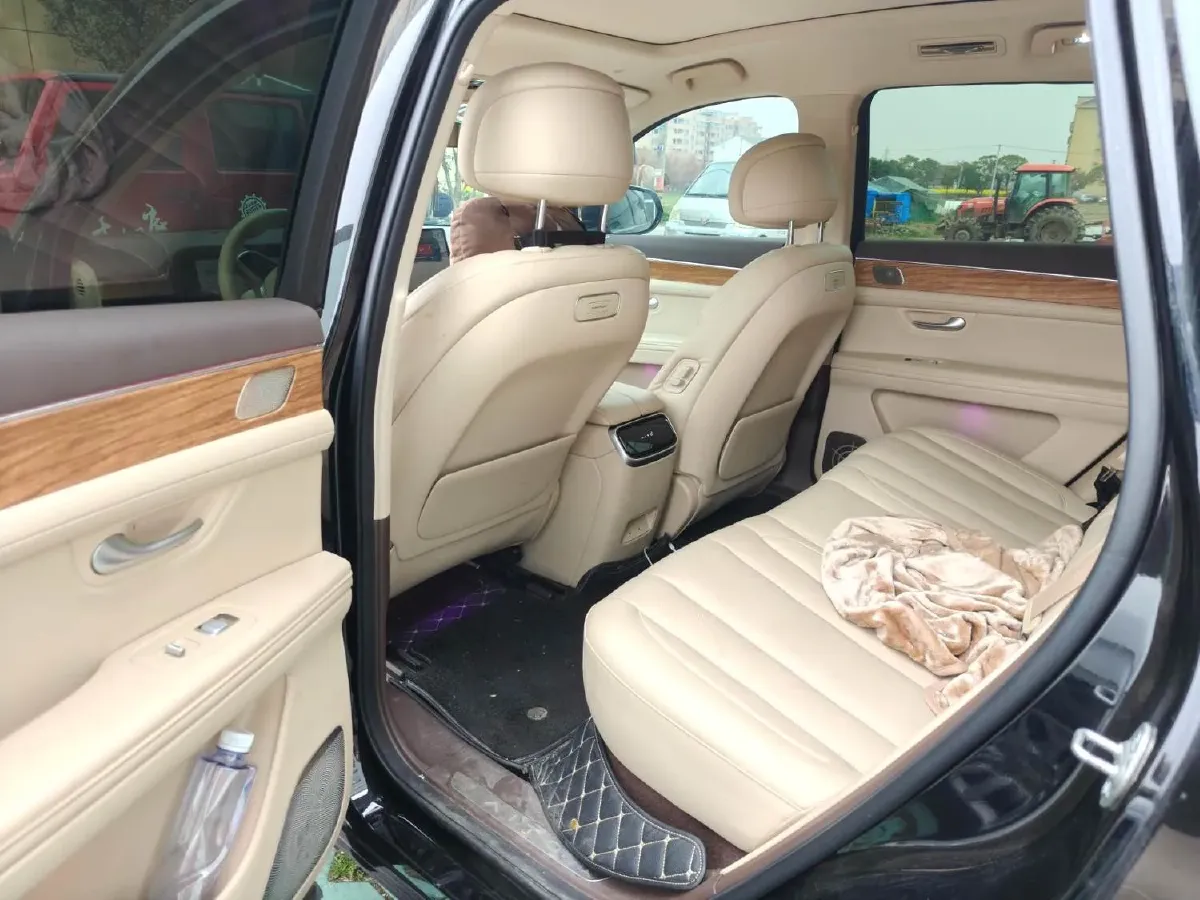 2024 AITO AITO M7 1.5T 152HP L4 REEV 40KWH,autocango,china used car exporter,china ev exporter,chinese used car exporter,chinese used ev exporter