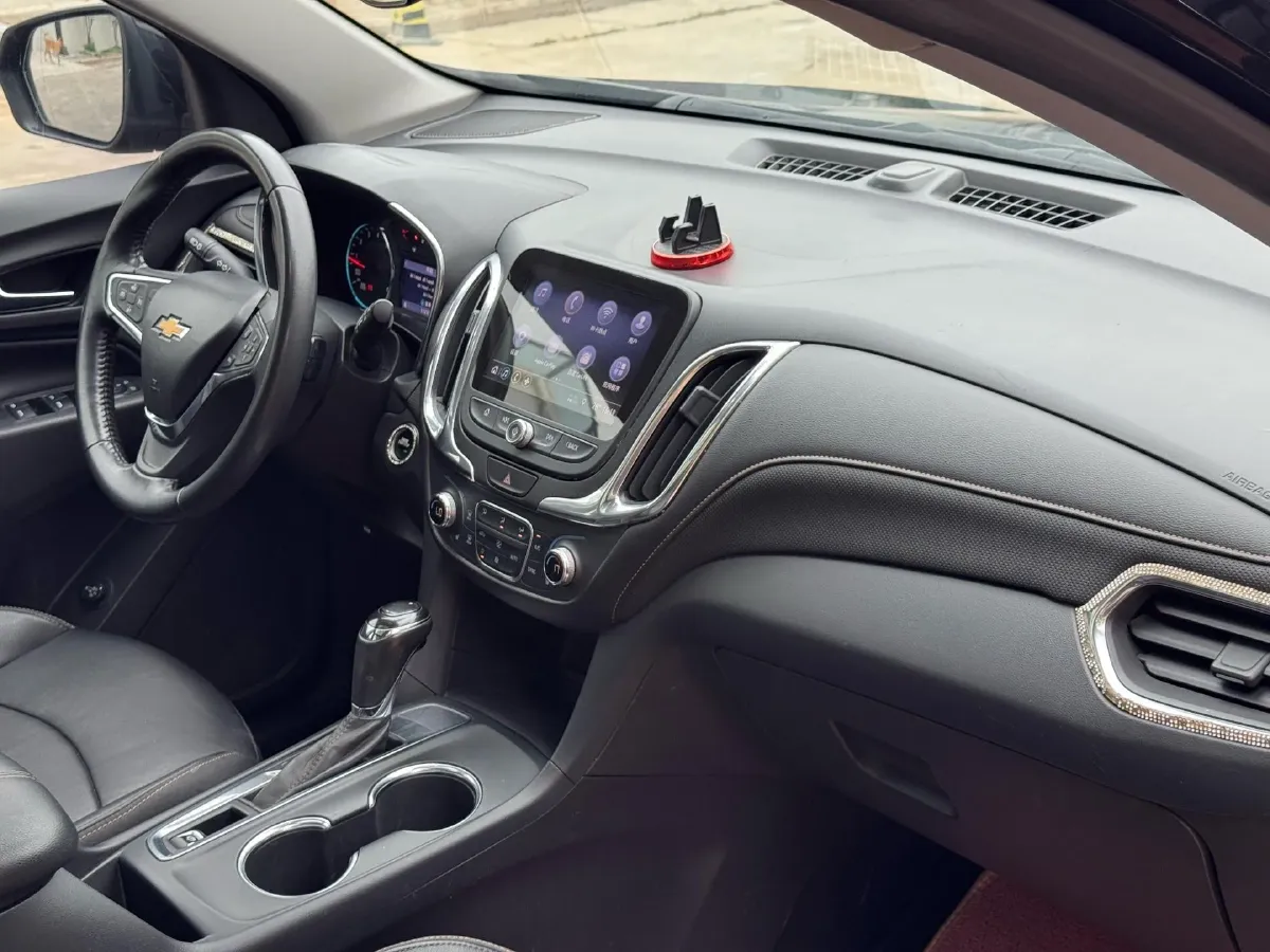 2019 Chevrolet Equinox 1.5T 180HP L4 6AT,autocango,china used car exporter,china ev exporter,chinese used car exporter,chinese used ev exporter
