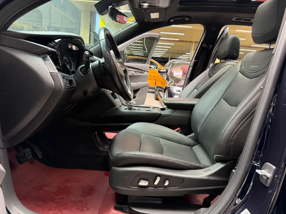 2021 Cadillac XT6 2.0T 237HP L4 9AT,autocango,china used car exporter,china ev exporter,chinese used car exporter,chinese used ev exporter