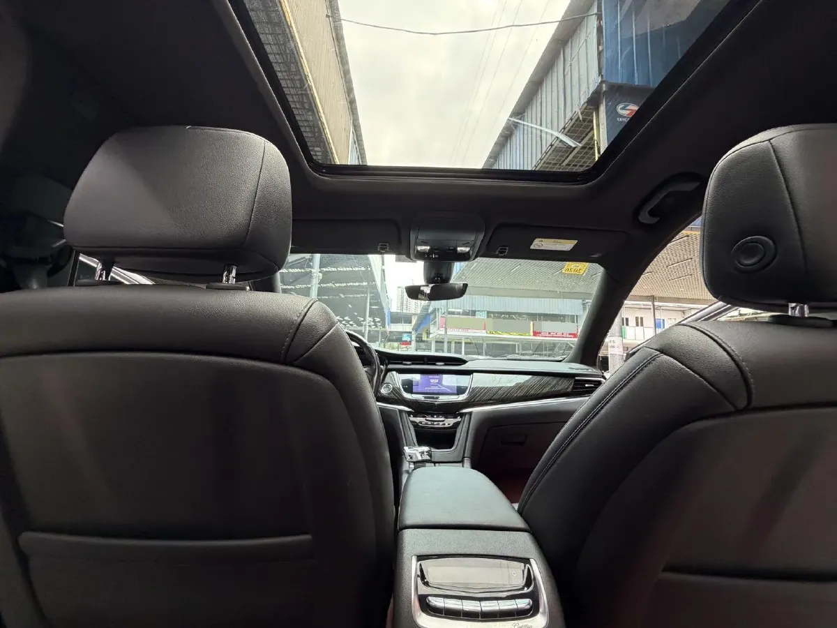 2021 Cadillac XT6 2.0T 237HP L4 9AT,autocango,china used car exporter,china ev exporter,chinese used car exporter,chinese used ev exporter