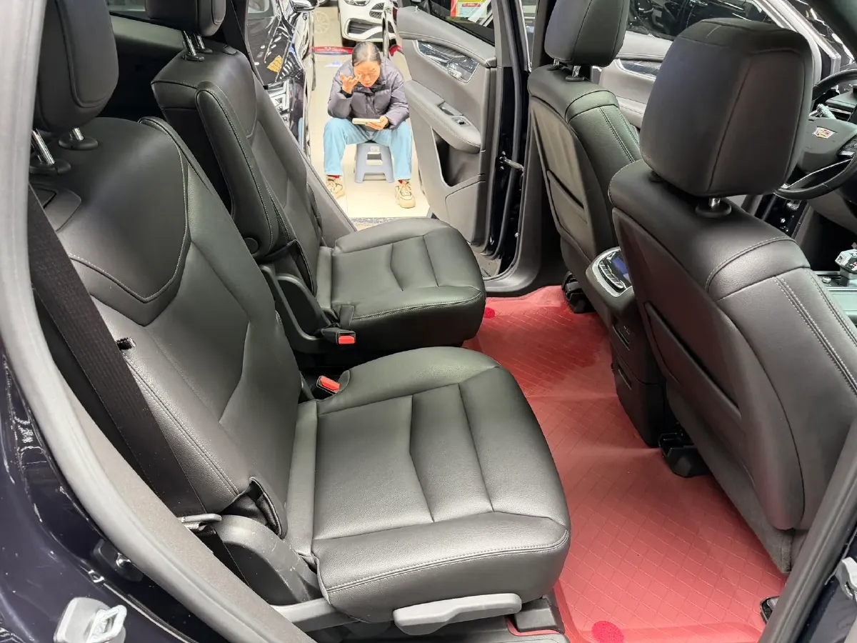 2021 Cadillac XT6 2.0T 237HP L4 9AT,autocango,china used car exporter,china ev exporter,chinese used car exporter,chinese used ev exporter