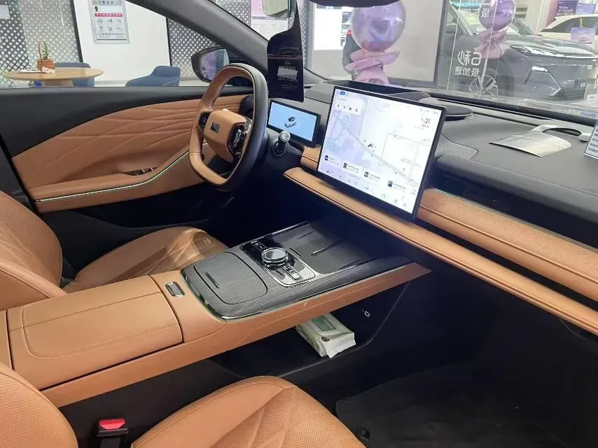 2025 Geely Galaxy Starshine 8 1.5T 163HP L4 3DHT PHEV 27.69KWH,autocango,china used car exporter,china ev exporter,chinese used car exporter,chinese used ev exporter