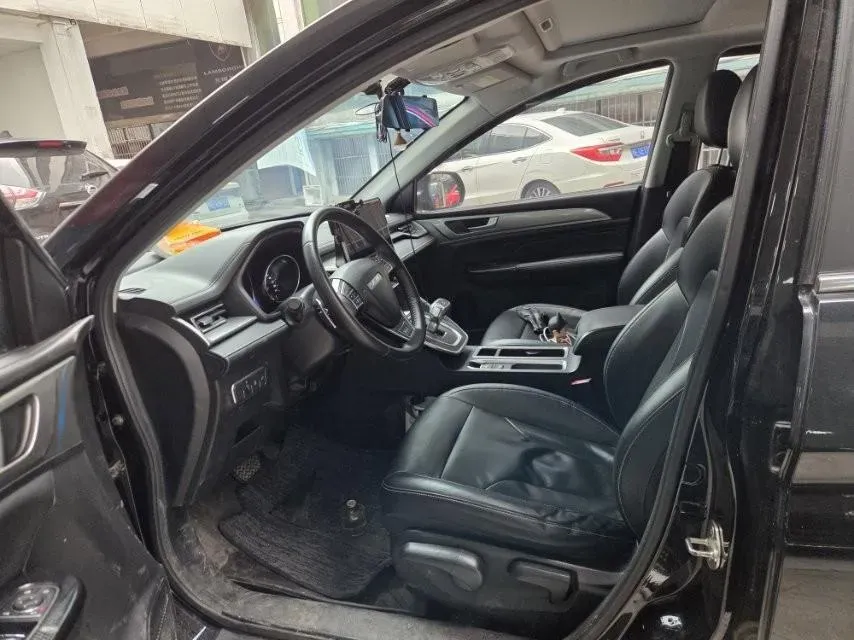 2021 Haval M6 1.5T 150HP L4 7DCT,autocango,china used car exporter,china ev exporter,chinese used car exporter,chinese used ev exporter