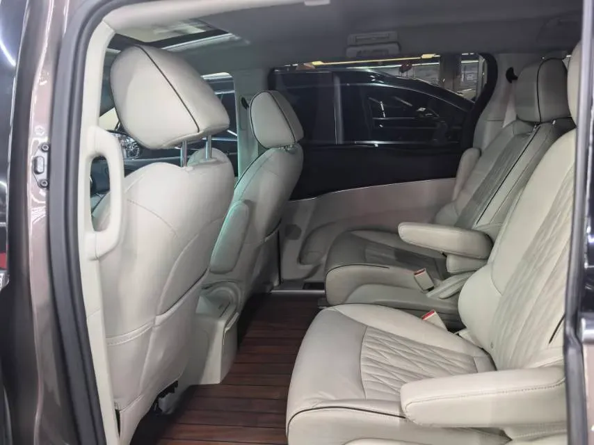 2021 Buick GL8 2.0T 237HP L4 9AT,autocango,china used car exporter,china ev exporter,chinese used car exporter,chinese used ev exporter