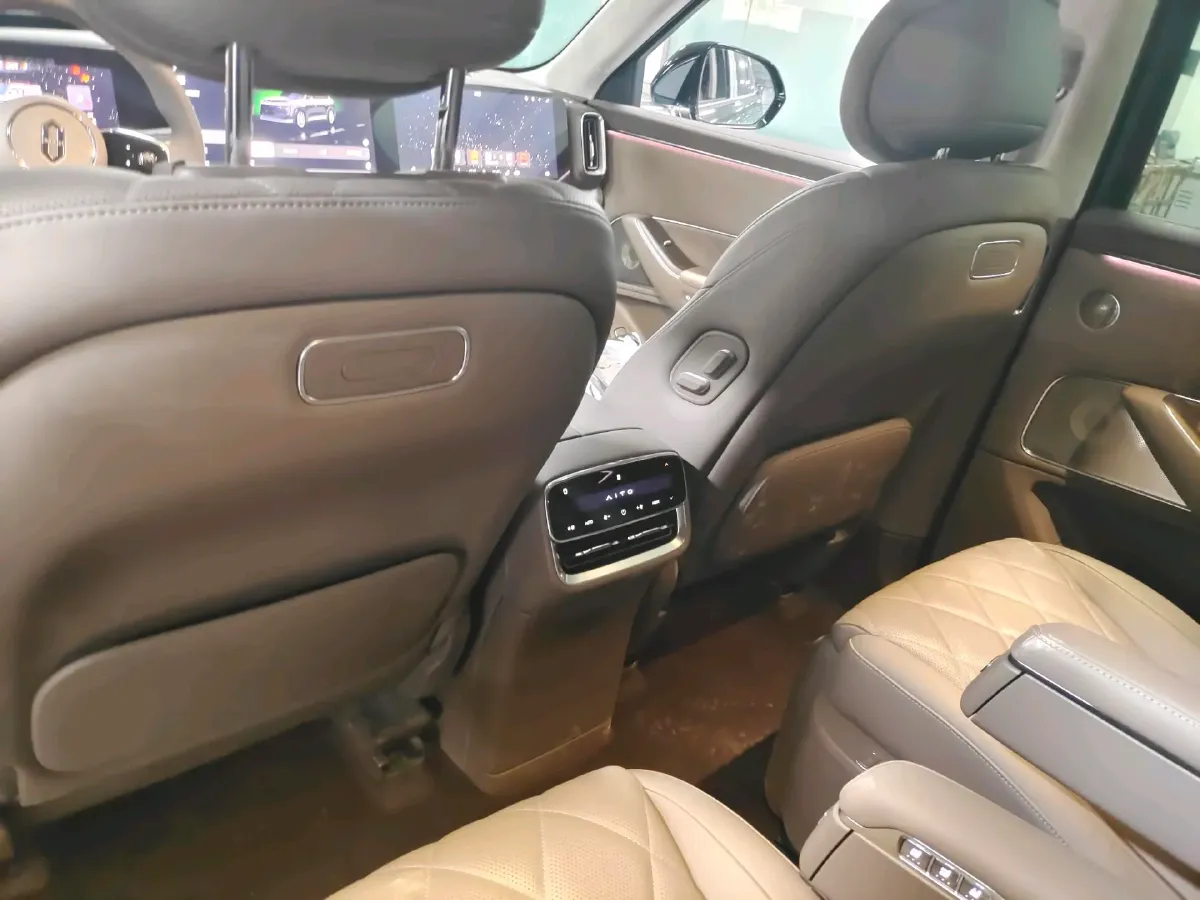 2025 AITO AITO M8 BEV,autocango,china used car exporter,china ev exporter,chinese used car exporter,chinese used ev exporter