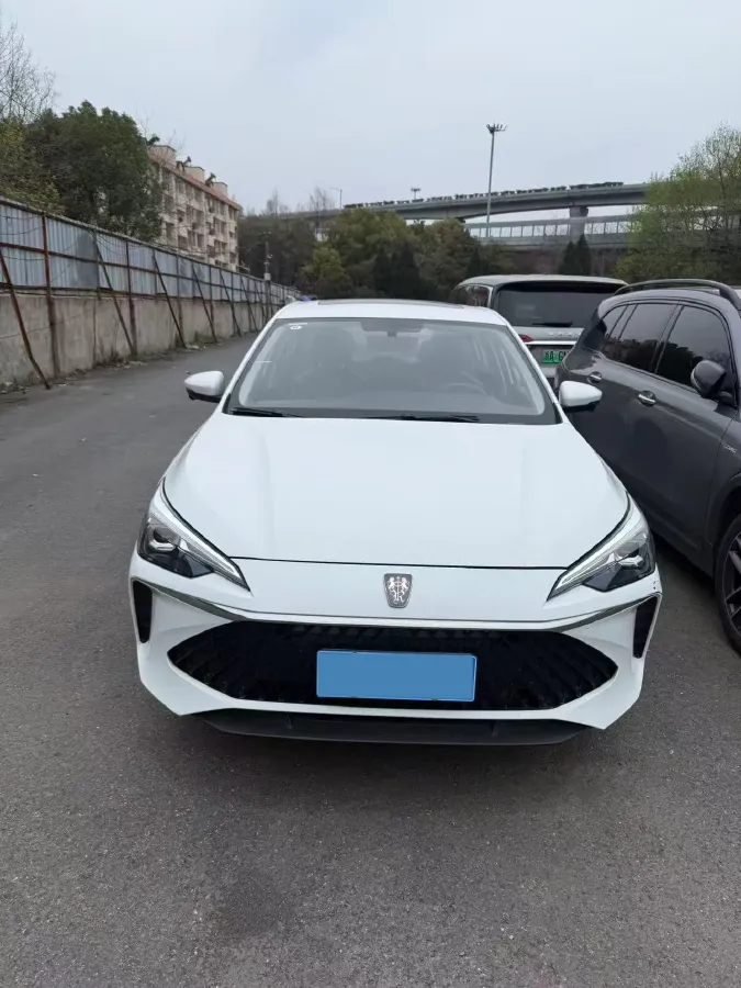 2023 Roewe i5 1.5L 129HP L4 CVT,autocango,china used car exporter,china ev exporter,chinese used car exporter,chinese used ev exporter